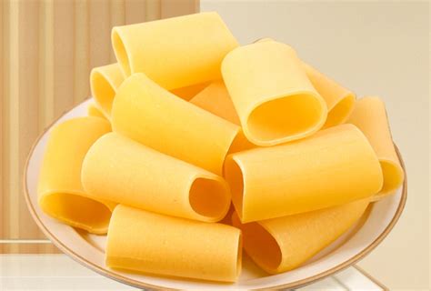 Macaroni machine