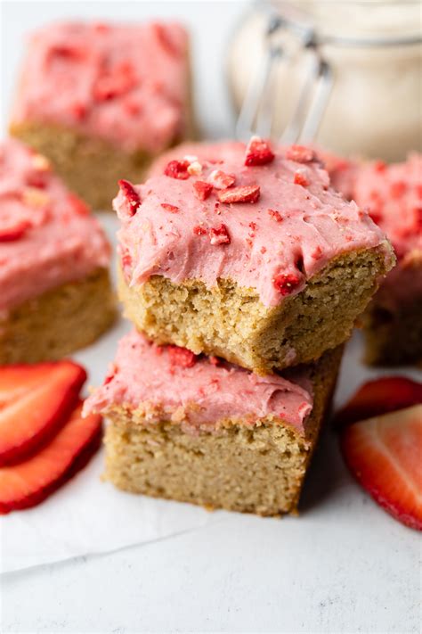 Gluten-Free Strawberry Cake - The Mindful Hapa