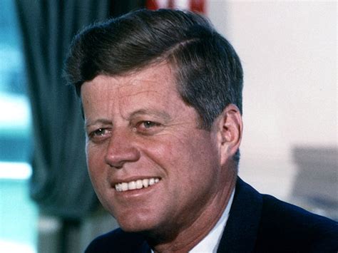 В США опубликовали 1,5 тыс. документов о расследовании убийства Кеннеди ...
