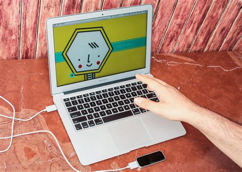 Diving into the Leap Motion Controller (pictures) - CNET