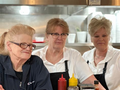 CHILI MAC'S DINER, Saint Louis - Downtown - Restaurant Reviews, Photos