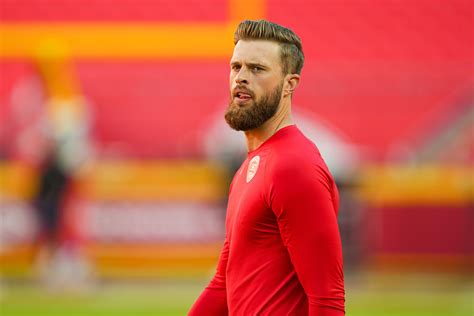 Harrison Butker: "Real men don't miss work" "This sucks": NFL fans stay