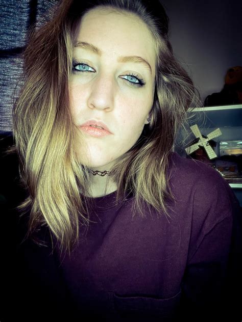 Hiiii 👋🏼 : r/Selfie_Heaven