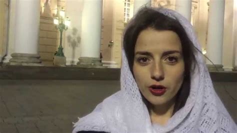 Русская девушка красиво ответила террористам ИГИЛ - YouTube