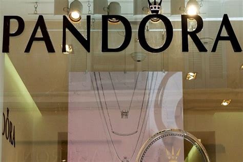 Акциите на Pandora се зголемуваат поради можното преземање