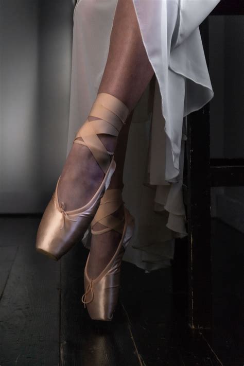 En Pointe, Pointe Shoes, Ballet Shoes, Dance Shoes, Ballerinas, Ballet ...