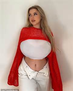 I was bullied for years over my L cup boobs - having a breast reduction