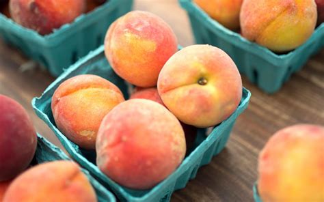 Peaches: Benefits, nutrition, and diet tips