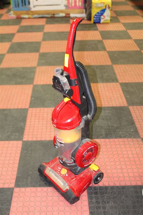 HOOVER ELITE VACUUM