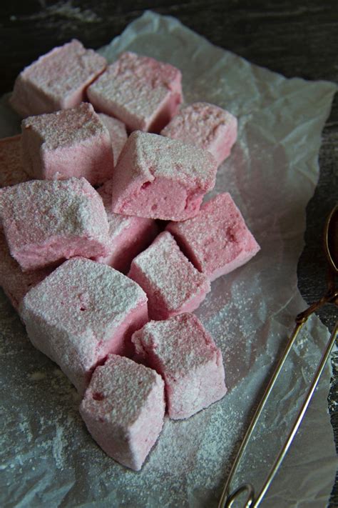 Домашний малиновый маршмеллоу | Sweet recipes, Sweet tarts candy ...
