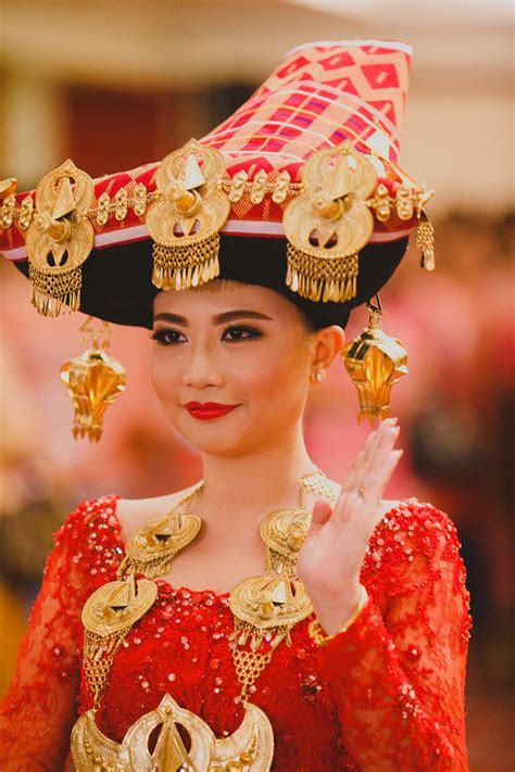 baju pengantin adat batak karo baju modern