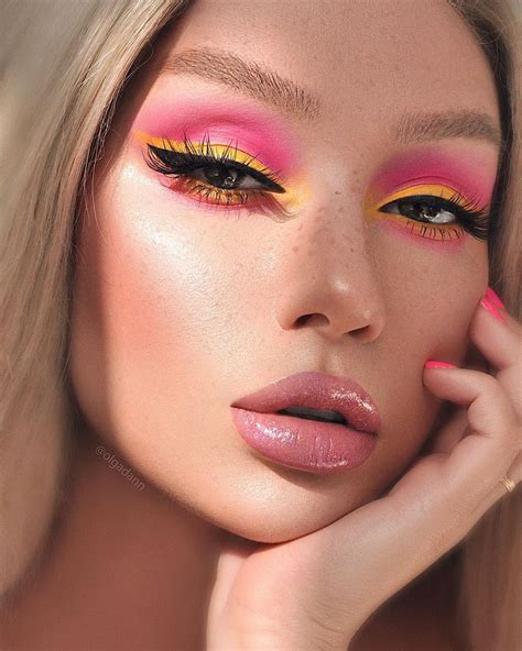Image may contain: one or more people and closeup | Yellow eye makeup ...