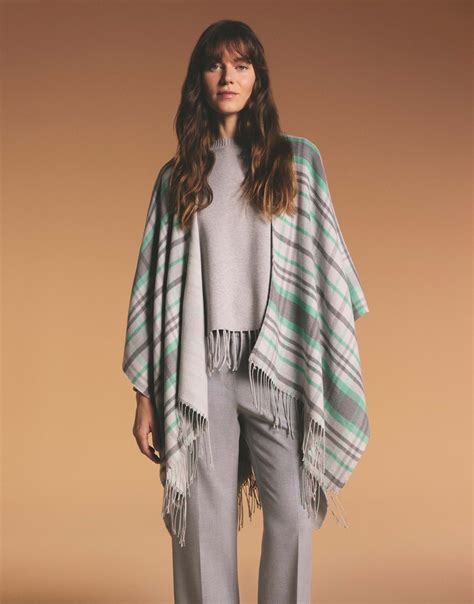 Cape Alera cape grau online bestellen | OPUS Online Shop