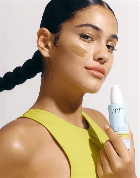 FRÉ | Glow Me + - Mineral Tinted Moisturizer with SPF30 | FRÉ Skincare