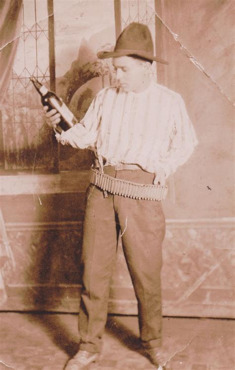 Julian Leos
