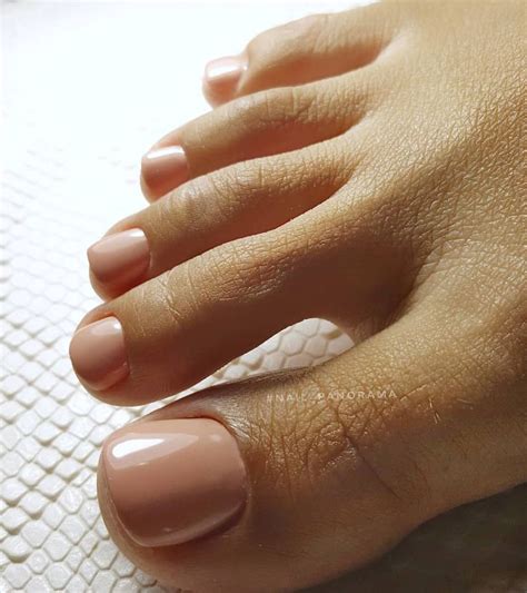 Сезон красивых ног в самом разгаре 👣 Педикюр делаю только пальцы без ...