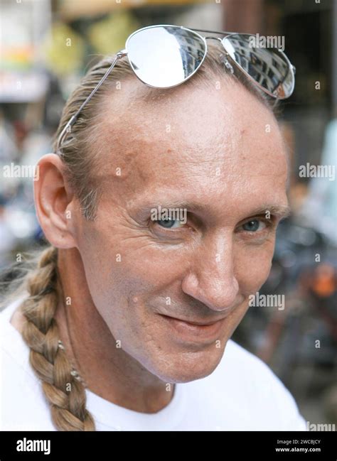 Gregory david roberts hi-res stock photography and images - Alamy