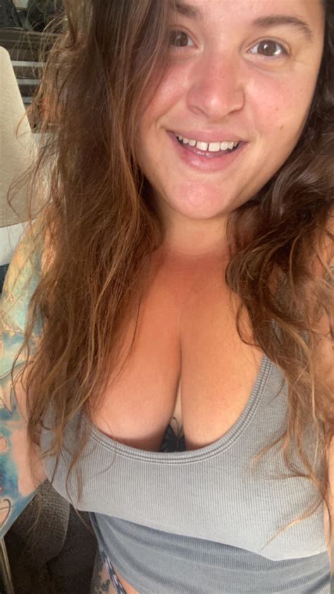 cum give these tatted bbw curves some attention! : r/ClothedCurves