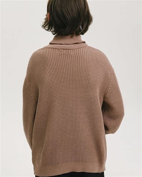 Свитер с горлом Бежевый – купить по цене 3 990 руб. в loomknits.com