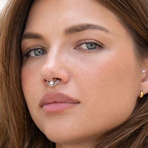 What is a Christina Piercing? Everything You Need To Know About ...