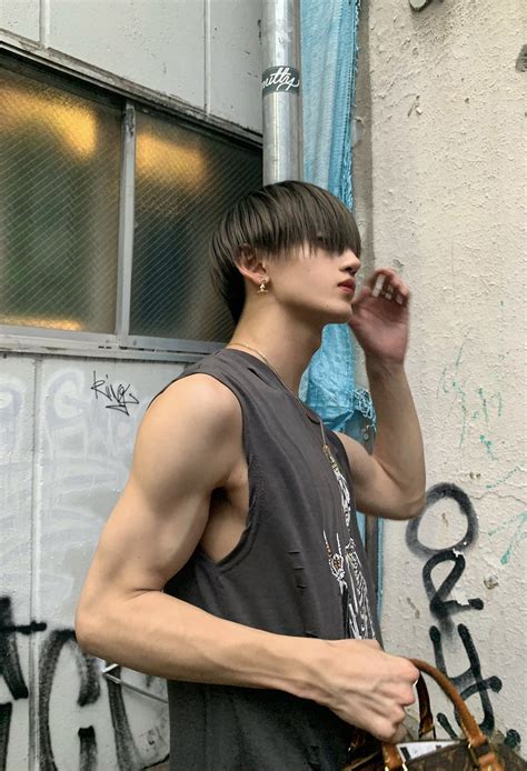 たくま on Twitter: "最近暑いね🥵… " Korean Boys Ulzzang, Hot Asian Men, Handsome