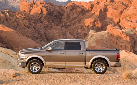 Dodge Ram 1500 Laramie (2009) - HD Picture 4 of 6 - #17299 - 3000x1864