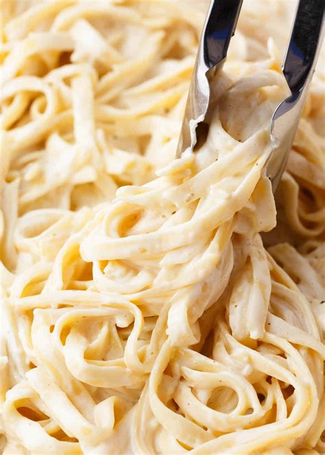 deliciously cheesy alfredo sauce recipe easy creamy