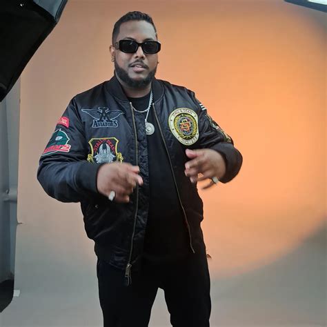 You left alone, Damn right.... I'm at yo door, Stand by... Catch the ...