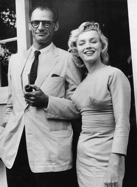Marilyn Monroe Height, Weight, Age, Boyfriend, Family, Facts, Biography