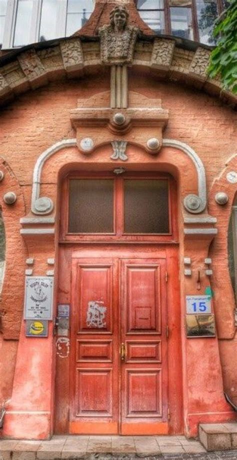 Juste des portes - Kiev, Ukraine #photo #porte #door #voyage #travel ...