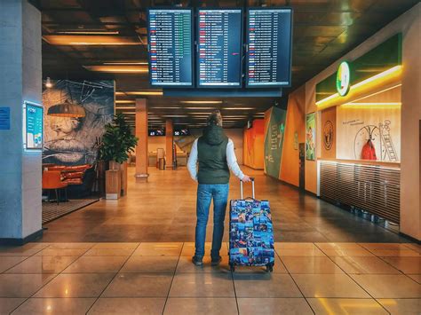 26 Things To Do During Long Layovers - Air Doctor
