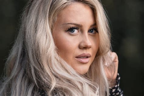 INTIIMNE KAADER | Sünnipäeva tähistav Elina Born: tahan olla karm mutt ...