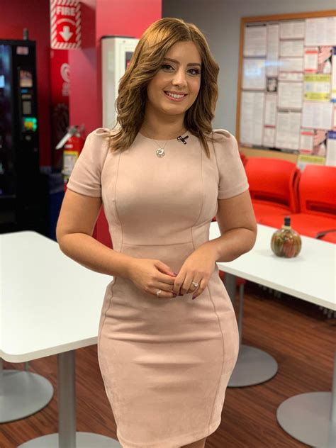Tairy Ynoa (Telemundo New York) : r/CurvyNewsWomen