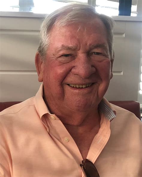 Staying Connected With Neighbors By Reading The Latest Sarasota Florida Obituaries And Tributes 1