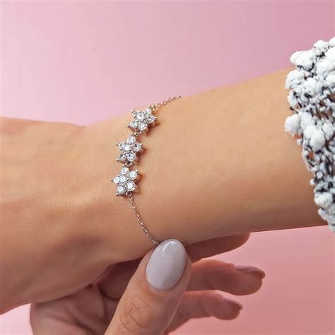 Елегантна сребърна гривна "Цветя" – Silenti Jewelry Jewelry