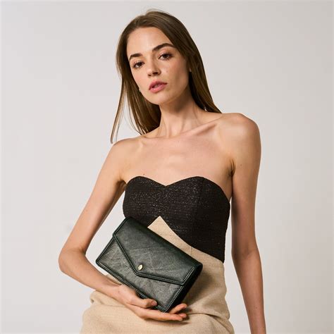 Margot Vegan Chain Bag - Forest Green Leaf Leather | THAMON – Thamon