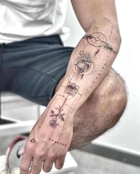 20+ Geometric Tattoo Ideas For Men: Striking Patterns 2024