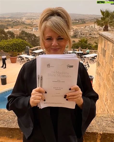 Sally Lindsay Wiki, Biography, Age, Gallery, Spouse and more