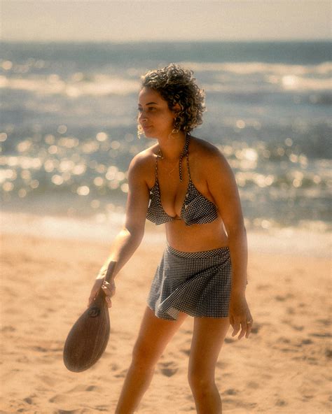 Erin+Maguire+Bikini+Photos Photos, Download The BEST Free Erin+Maguire