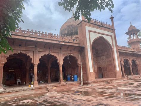 The Fatehpuri mosque in Agra – Rana Safvi