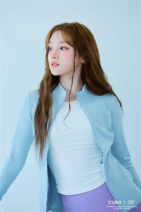 250410 (G)I-DLE Update - YUQI - XEXYMIX CF Behind the scenes | kpopping