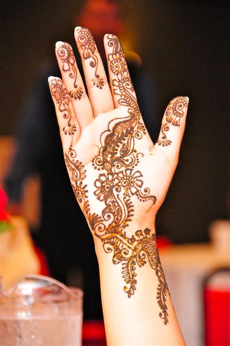 easy and simple design of mehndi 8