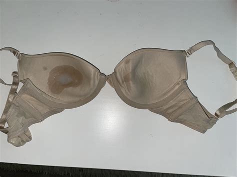 Cum on gf’s friend 75B bra😁 : r/CumOnBras