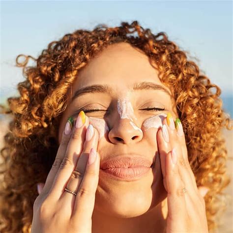 how much sunscreen to use on face teaspoon