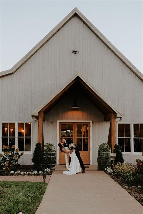 Barn Weddings: A Guide To Choosing The Perfect Venue Near You