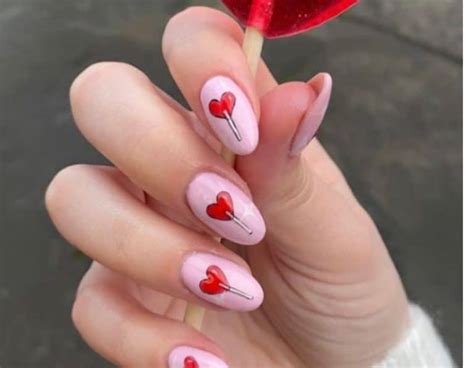 85+ Easy Valentine's Day Nail Ideas (Cute & Elegant) - Real Beauty School
