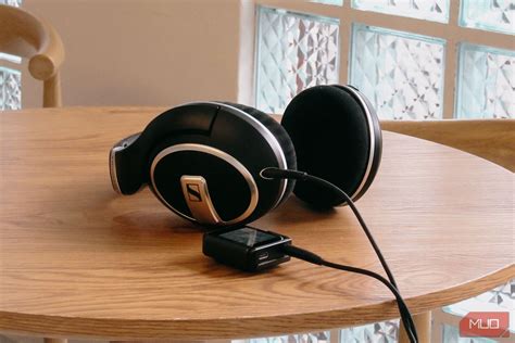 Sennheiser HD 599 SE Review: Killer Open-Back Headphones on a Budget