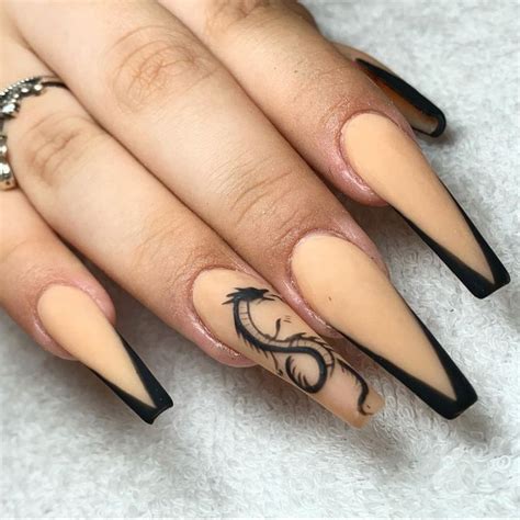 UÑAS ESCULPIDAS | Manicura de uñas, Manicura, Uñas con puntas blancas