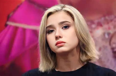 Камила Валиева на пресс-конференции перед шоу "Вечера на хуторе" 🖤🤍 ...