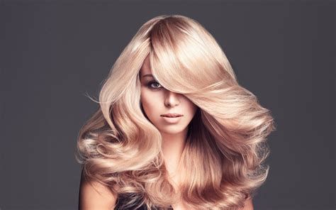Укладка волос Goldwell - Интернет-магазин косметики для волос Goldwell ...